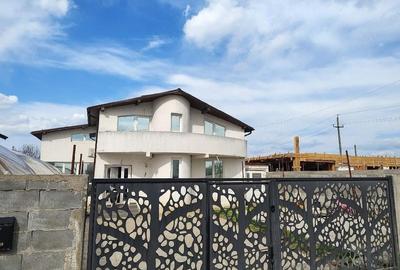 Casă cu Teren 500 Mp în Central - 3