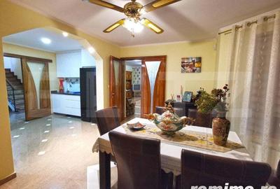Casă cu 5 camere cu Teren 600 Mp în Central - 15