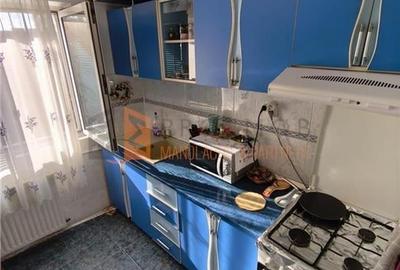 Apartament 3 camere cf 1 semidecomandat zona Micro 5 - 6