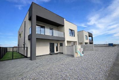 Duplex cu 4 camere cu Canalizare în Giroc - 1