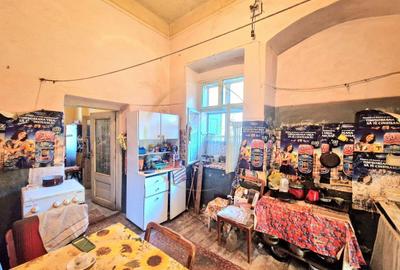 Apartament cu 3 camere nedecomandat în P-ța Unirii - 3