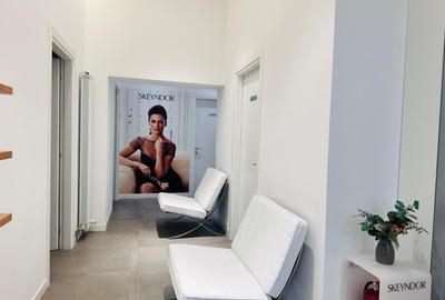 Spațiu comercial, de 220 mp, în Central - 7