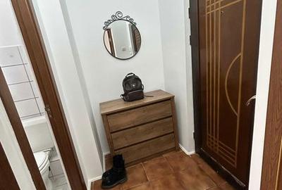 Garsonieră decomandată în Tractorul - 4