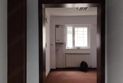 Apartament cu 3 camere decomandat în Central - 4