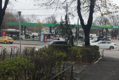 Spațiu comercial, de 25 mp, în Central - 8