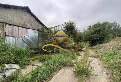 Cladire veche de vanzare in Saucesti Bacau - 9