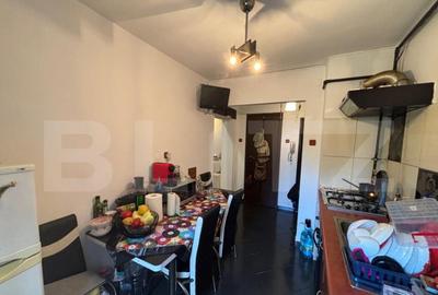 Apartament de vanzare, cu 2 camere, 46 mp, zona Al. Trandafi - 9