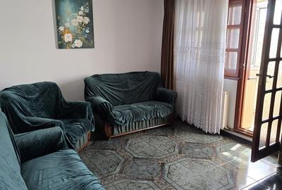 Apartament cu 3 camere decomandat în 9 Mai - 14