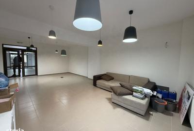 Spațiu comercial, de 40 mp, în Central - 3