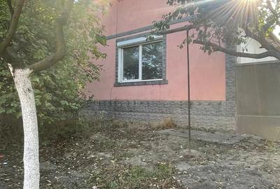 Casă cu 4 camere în Sânpetru Mare