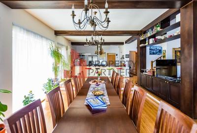 Vilă in Bran cu teren de 28.000 mp și priveliște spectaculoasa Vilă in Bran cu teren de 28.000 mp și priveliște spectaculoasa - 13