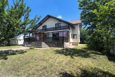 Casă individuală cu 4 camere cu Teren 796 Mp în Periferie - 1