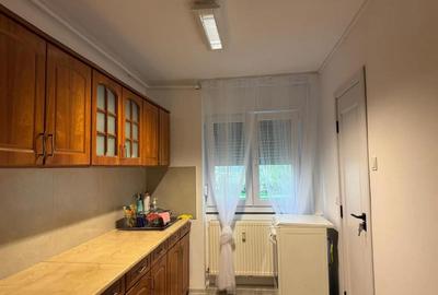 Apartament cu 3 camere semidecomandat în Circumvalațiunii - 17