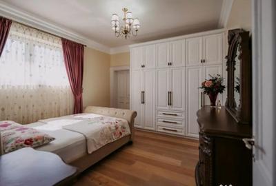 Casă cu 8 camere cu Teren 11880 Mp în Horodnic - 5