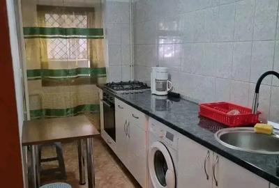 Garsonieră decomandată în Apărătorii Patriei