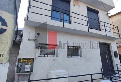 Casă individuală cu 4 camere cu Canalizare în Giulești - 4