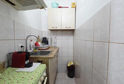 Garsoniera cu imbunatatiri mobilata si utilata Tiglina 1 - 4