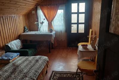 Casă cu 4 camere în Central - 1