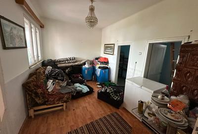 Casă cu 4 camere cu Teren 700 Mp în Central - 10