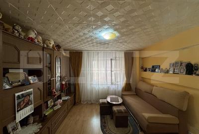 Apartament cu 3 camere, 45 mp, zona 23 August - 2