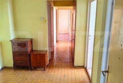 Apartament cu 3 camere decomandat în Bd. Independenței - 1