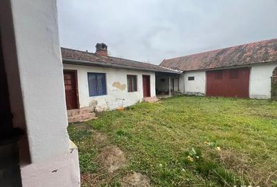 Casă cu 5 camere cu Teren 1439 Mp în Sintești - 6