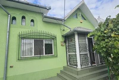 Casa de vanzare , Bradu - 7