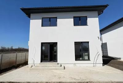 Casă cu 4 camere cu Canalizare în Afumați - 3