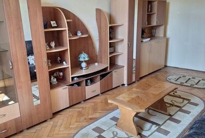 Garsonieră decomandată în Petros - 1