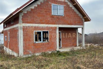 Casa individuala la rosu - 1