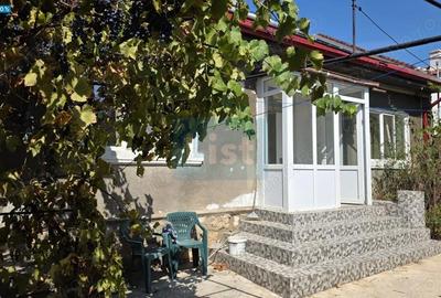 Casă cu 2 camere cu Canalizare în Central - 2