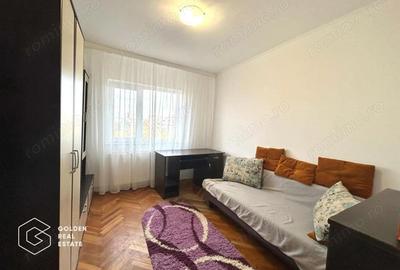 Apartament cu 3 camere, etaj 3, zona 300 Micalaca Apartament cu 3 camere, etaj 3, zona 300 Micalaca - 8