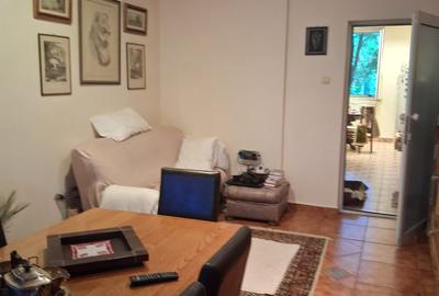 VANZARE AP 2 CAM IN BLOC RUSESC - 10