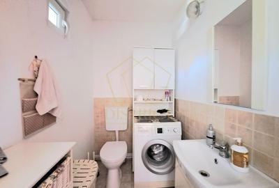 Casa individuala spatioasa, renovata total pe parter I Recas - 8