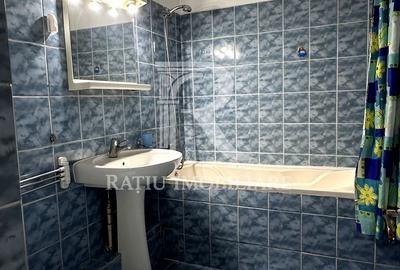 Apartament cu 3 camere decomandat în Cantemir - 9