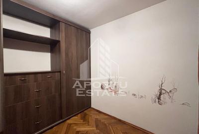 Apartament cu 3 camere, Decomandat, Centrala Proprie, zona Sagului - 6