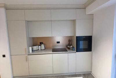 Apartament cu 3 camere semidecomandat, mobilat în Floreasca