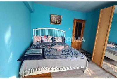 Apartament cu 4 camere decomandat, mobilat în Nicolina