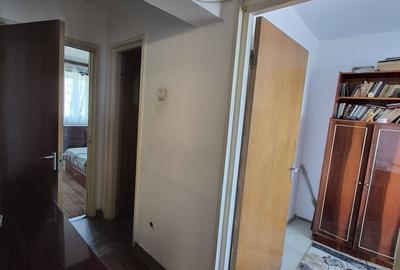 Apartament cu 3 camere semidecomandat în Colentina - 3
