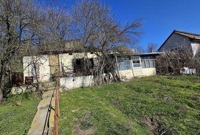 Casă cu 4 camere în Central - 2