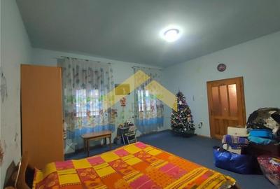 Casa de vanzare in zona Parneava - 11