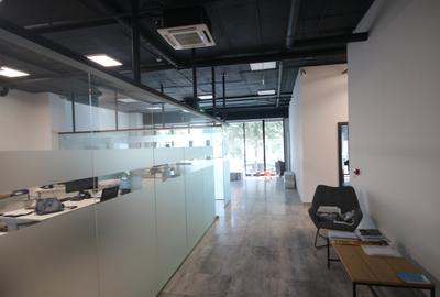 Spatiu cu destinatie Birouri,178,3 mp,2 grupuri sanitare,bucatarie - 3