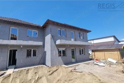 Casă cu 4 camere cu Teren 250 Mp în Sânpetru - 2