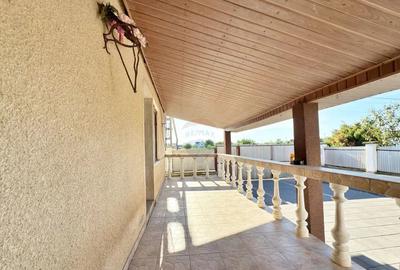 Casă cu 5 camere cu Teren 1198 Mp în Frumușeni - 4