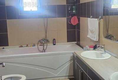 Casă cu 6 camere în Săcălaz - 4