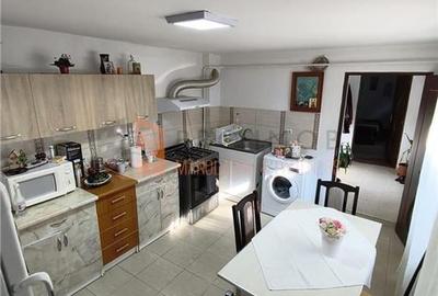 EXCLUSIVITATE! Casa tip parter zona 23 August - 10