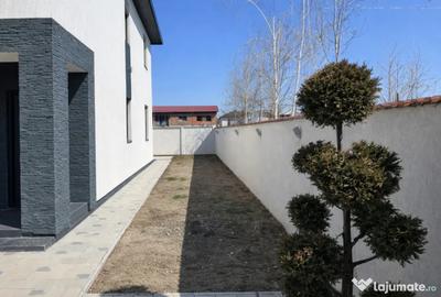 Casă cu 4 camere cu Teren 250 Mp în Central - 4