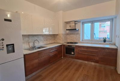 Apartament cu 3 camere decomandat în Nordului - 5