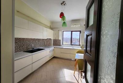 Apartament cu 3 camere decomandat în Exterior Vest - 1