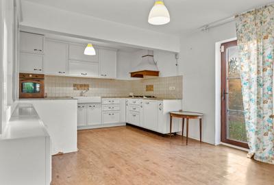 Vilă eleganta, suprafata utila 200 mp, teren 763 mp, Tărtășești - 9